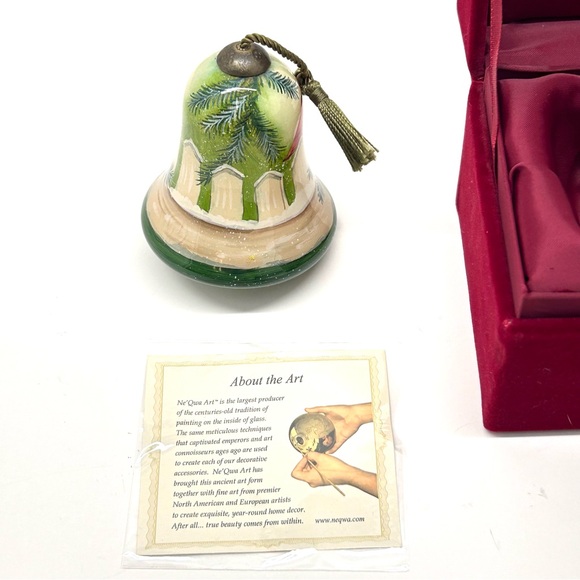 Ne’Qwa Art Cardinals Bell Blown Glass Ornament - Picture 12 of 15